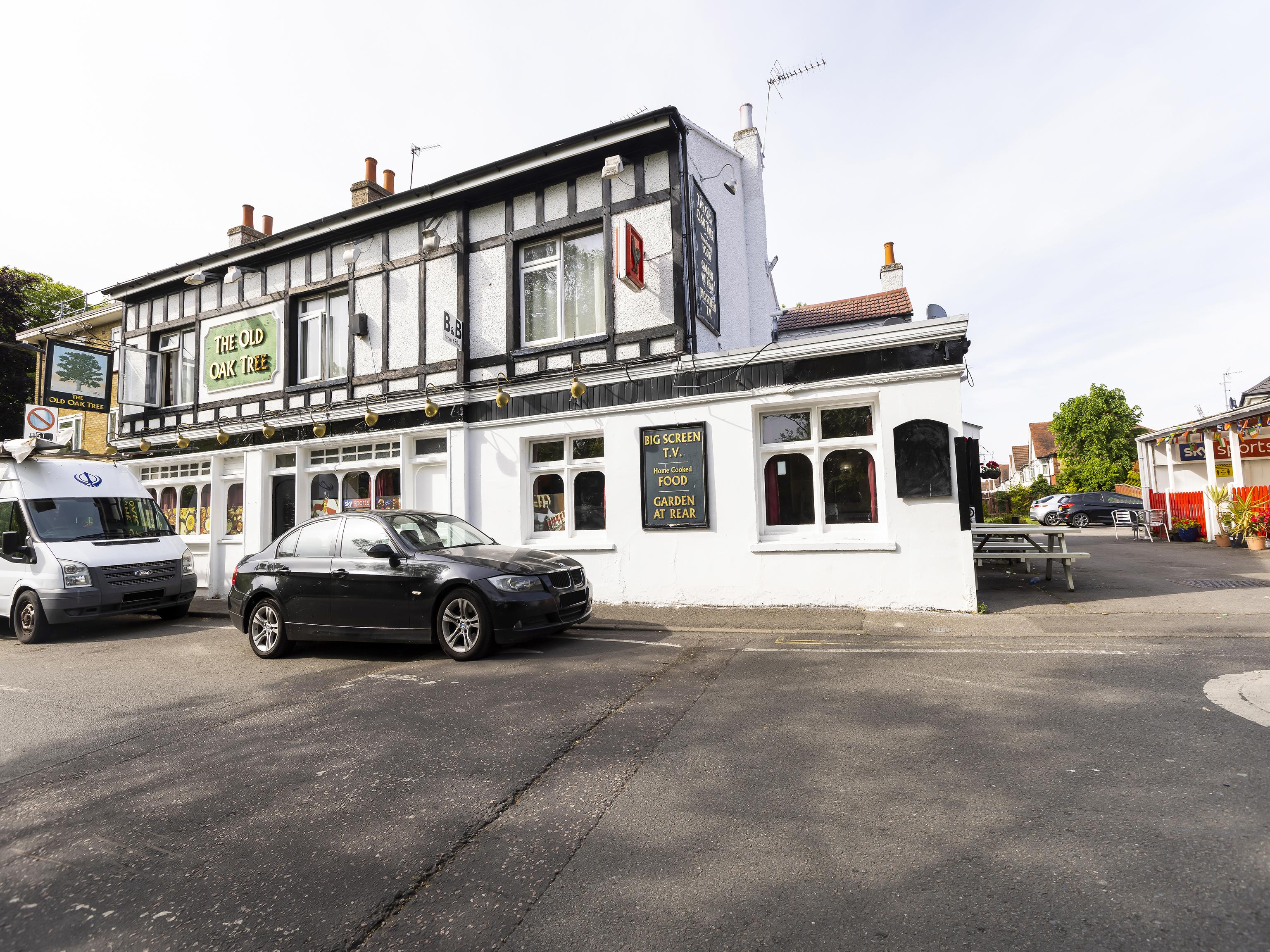 Old Oak Tree Inn Hounslow Exterior photo